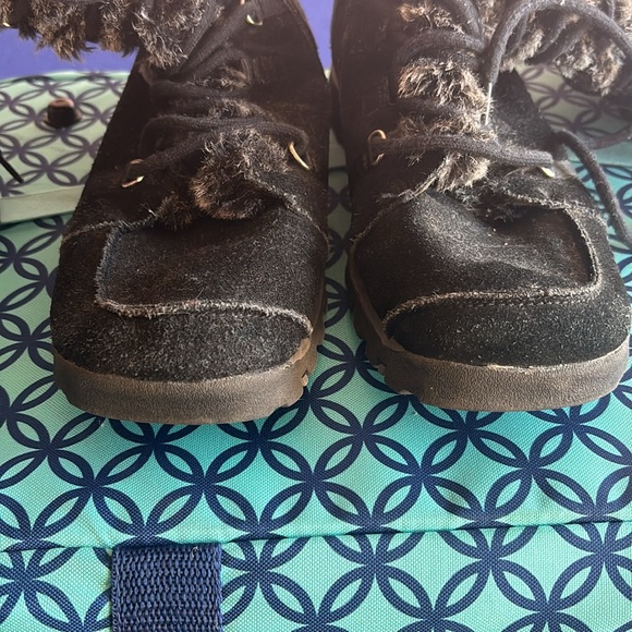 SKECHERS suede boots size 8 - Picture 2 of 6